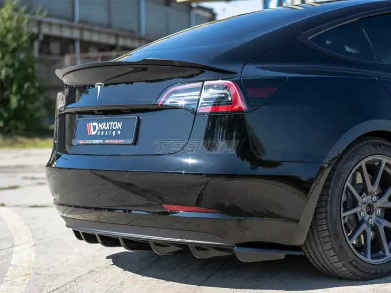 Maxton Design Rear Valance Tesla Model 3 2017- - Image 2