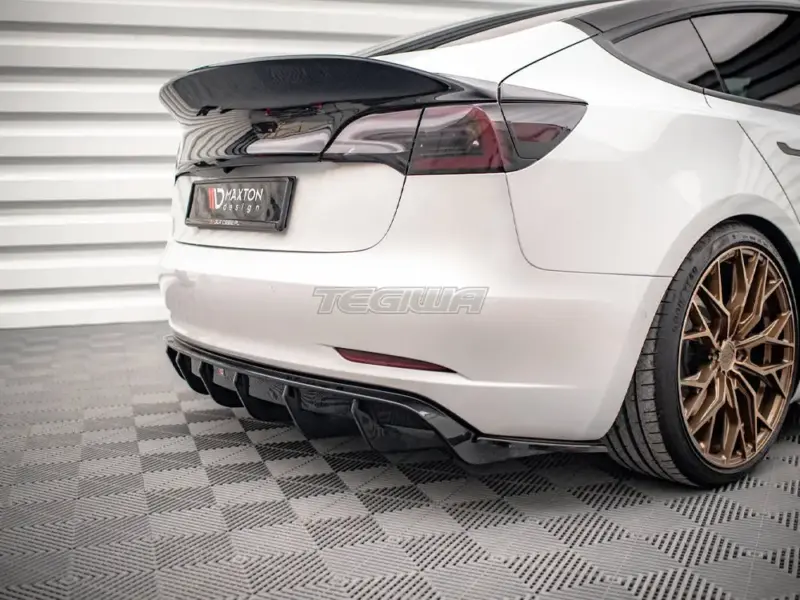 Maxton Design Rear Valance V.2 Tesla Model 3 2017- - Image 7
