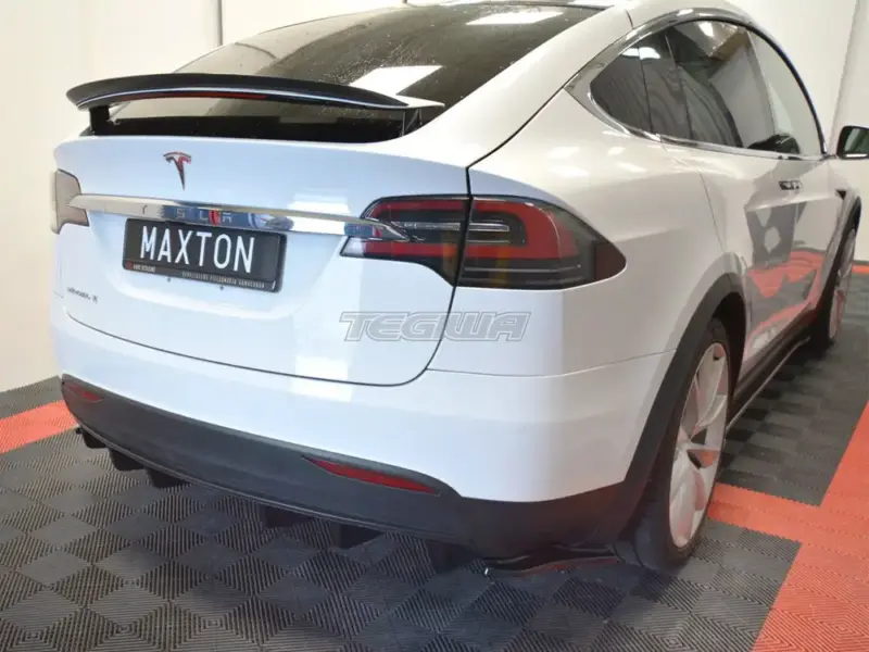 Maxton Design Rear Diffuser Tesla Model X 2015- - Image 2