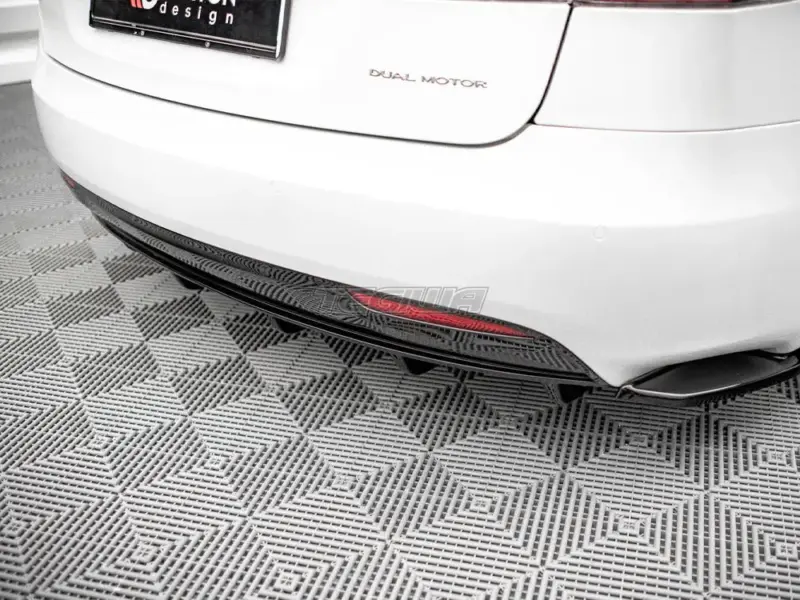 Maxton Design Rear Valance Tesla Model S Facelift 2016- - Image 5